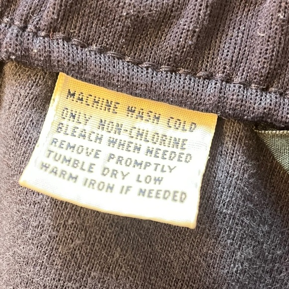 Ralph Lauren Navy Blue Jogger Pants with red stripes at bottom size medium - Picture 6 of 7